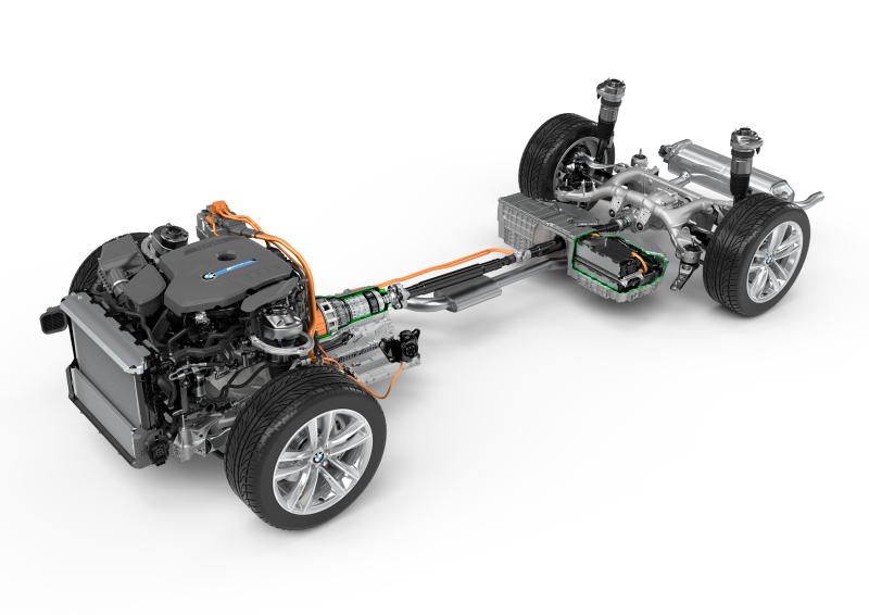 The high-tech hybrid drivetrain underneath the new 740e iPerformance.